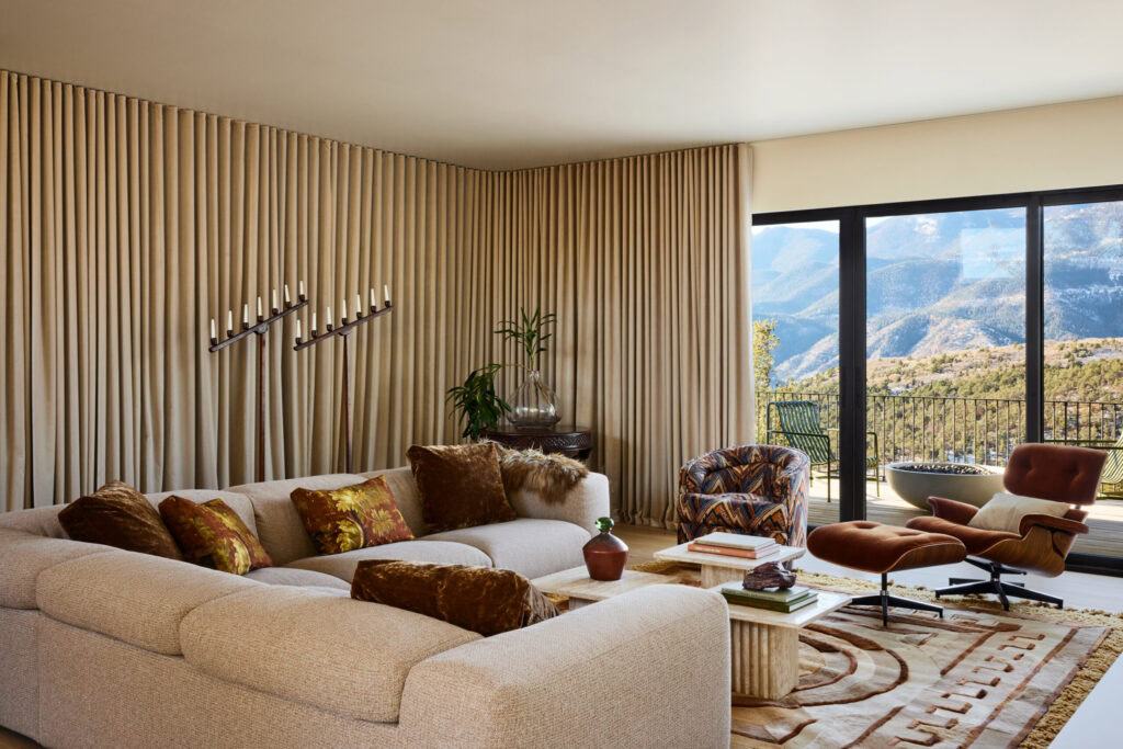 Studio Plow Home Living Room Moderne