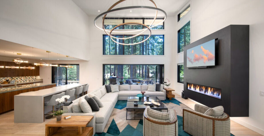 Marc Thee Home Living Room Upward